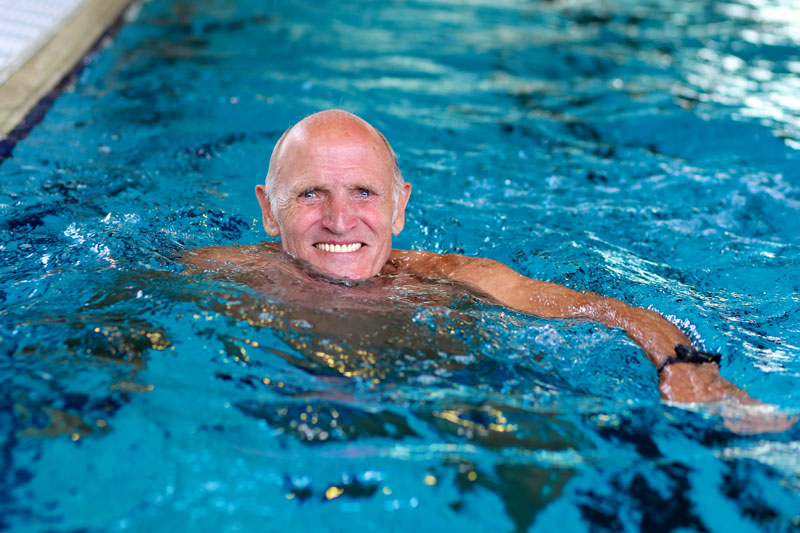 Wärme Senioren Bewegung Schwimmen